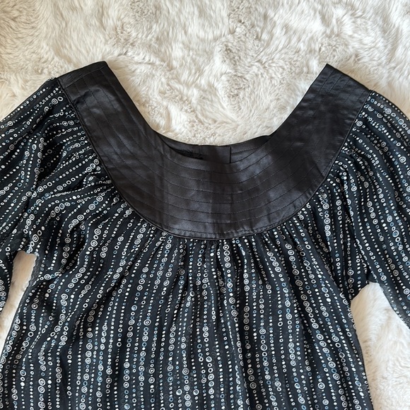 NWOT BCBG TOP - Picture 2 of 6